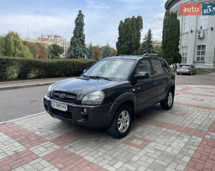 Зеленый Хендай Туксон, объемом двигателя 1.99 л и пробегом 205 тыс. км за 7200 $, фото 1 на Automoto.ua
