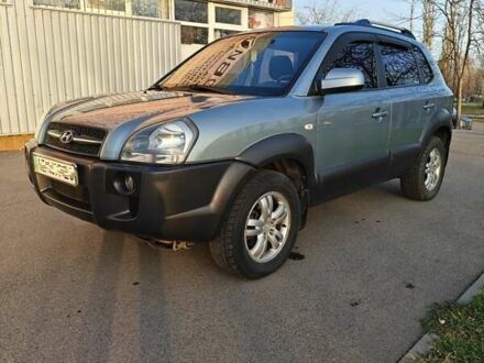 Зелений Хендай Туксон, об'ємом двигуна 1.99 л та пробігом 221 тис. км за 7800 $, фото 1 на Automoto.ua