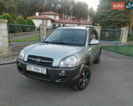 Зелений Хендай Туксон, об'ємом двигуна 2 л та пробігом 167 тис. км за 7300 $, фото 1 на Automoto.ua