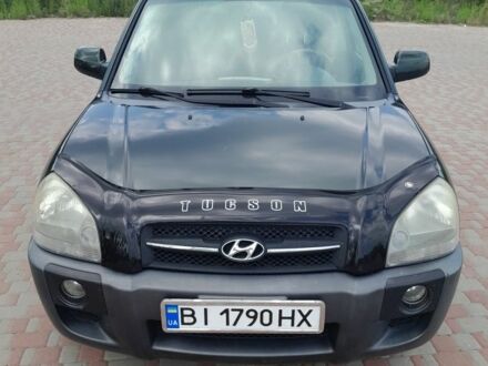 Хендай Туксон 2007 в Решетиловке на Automoto.ua Зеленый Хендай Туксон, объемом двигателя 2 л и пробегом 238 тыс. км за 7000 $, фото 1 на Automoto.ua