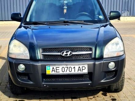 Хендай Туксон 2007 у Дніпро (Дніпропетровську) на Automoto.ua Зелений Хендай Туксон, об'ємом двигуна 2 л та пробігом 190 тис. км за 8700 $, фото 1 на Automoto.ua