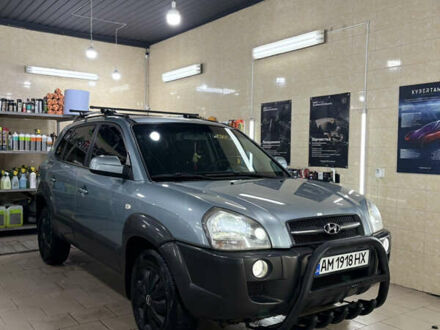 Зелений Хендай Туксон, об'ємом двигуна 1.98 л та пробігом 199 тис. км за 7700 $, фото 1 на Automoto.ua
