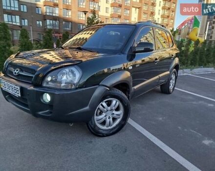Зелений Хендай Туксон, об'ємом двигуна 1.98 л та пробігом 185 тис. км за 8100 $, фото 1 на Automoto.ua