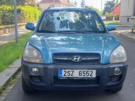 Зеленый Хендай Туксон, объемом двигателя 0 л и пробегом 250 тыс. км за 4000 $, фото 1 на Automoto.ua