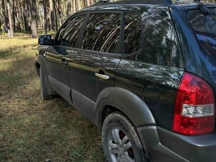 Зелений Хендай Туксон, об'ємом двигуна 1.98 л та пробігом 189 тис. км за 8500 $, фото 1 на Automoto.ua