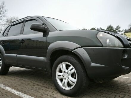 Зелений Хендай Туксон, об'ємом двигуна 2 л та пробігом 275 тис. км за 7999 $, фото 1 на Automoto.ua