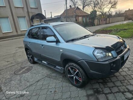 Зелений Хендай Туксон, об'ємом двигуна 2 л та пробігом 150 тис. км за 8331 $, фото 1 на Automoto.ua