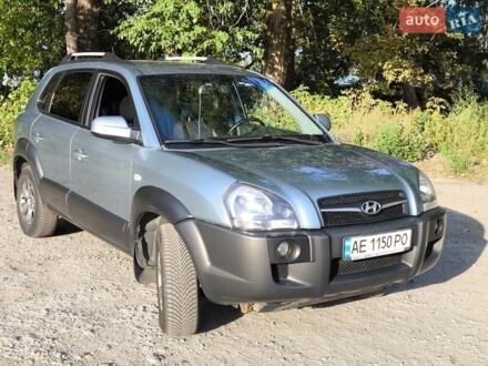 Хендай Туксон 2008 у Дніпро (Дніпропетровську) на Automoto.ua Зелений Хендай Туксон, об'ємом двигуна 2 л та пробігом 240 тис. км за 8500 $, фото 1 на Automoto.ua