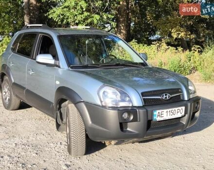 Зелений Хендай Туксон, об'ємом двигуна 2 л та пробігом 240 тис. км за 8500 $, фото 1 на Automoto.ua