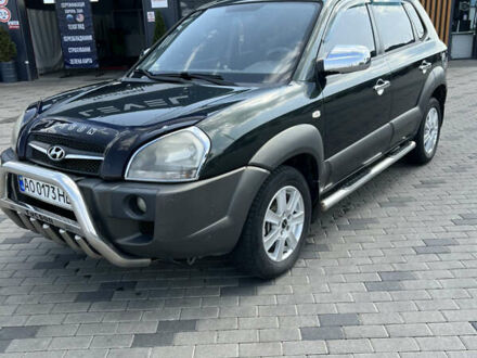 Хендай Туксон 2008 у Хусте на Automoto.ua Зелений Хендай Туксон, об'ємом двигуна 1.99 л та пробігом 229 тис. км за 7400 $, фото 1 на Automoto.ua