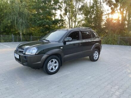 Хендай Туксон 2008 в Виннице на Automoto.ua Зеленый Хендай Туксон, объемом двигателя 2 л и пробегом 266 тыс. км за 8250 $, фото 1 на Automoto.ua