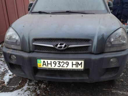Хендай Туксон 2011 в Славянске на Automoto.ua Зеленый Хендай Туксон, объемом двигателя 2 л и пробегом 45 тыс. км за 10400 $, фото 1 на Automoto.ua