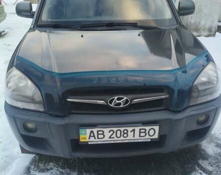 Зеленый Хендай Туксон, объемом двигателя 2 л и пробегом 154 тыс. км за 11674 $, фото 1 на Automoto.ua