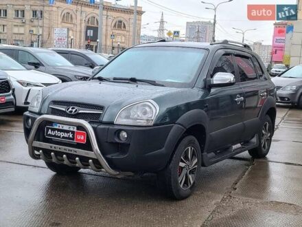 Зеленый Хендай Туксон, объемом двигателя 2 л и пробегом 146 тыс. км за 10990 $, фото 1 на Automoto.ua