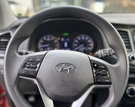 Хендай Туксон 2016 в Владимир-Волынский на Automoto.ua Оранжевый Хендай Туксон, объемом двигателя 2 л и пробегом 144 тыс. км за 13000 $, фото 52 на Automoto.ua