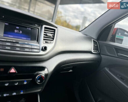 Хендай Туксон 2016 в Владимир-Волынский на Automoto.ua Оранжевый Хендай Туксон, объемом двигателя 2 л и пробегом 144 тыс. км за 13000 $, фото 57 на Automoto.ua