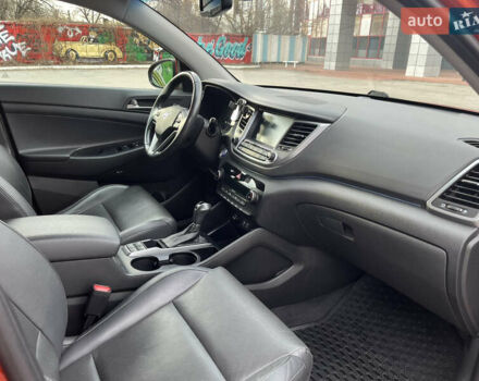 Хендай Туксон 2017 в Харькове на Automoto.ua Оранжевый Хендай Туксон, объемом двигателя 2 л и пробегом 128 тыс. км за 15900 $, фото 16 на Automoto.ua