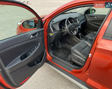 Хендай Туксон 2017 в Харькове на Automoto.ua Оранжевый Хендай Туксон, объемом двигателя 2 л и пробегом 128 тыс. км за 15900 $, фото 8 на Automoto.ua