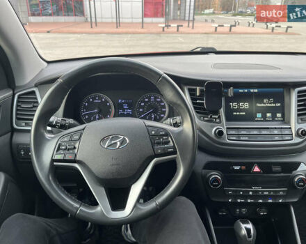 Хендай Туксон 2017 в Харькове на Automoto.ua Оранжевый Хендай Туксон, объемом двигателя 2 л и пробегом 128 тыс. км за 15900 $, фото 13 на Automoto.ua
