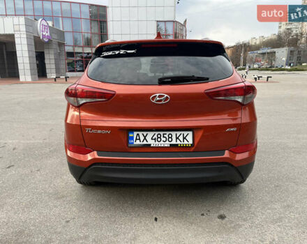 Хендай Туксон 2017 в Харькове на Automoto.ua Оранжевый Хендай Туксон, объемом двигателя 2 л и пробегом 128 тыс. км за 15900 $, фото 5 на Automoto.ua