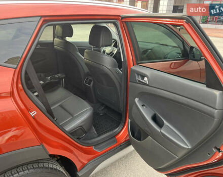 Хендай Туксон 2017 в Харькове на Automoto.ua Оранжевый Хендай Туксон, объемом двигателя 2 л и пробегом 128 тыс. км за 15900 $, фото 10 на Automoto.ua