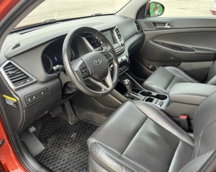 Хендай Туксон 2017 в Харькове на Automoto.ua Оранжевый Хендай Туксон, объемом двигателя 2 л и пробегом 129 тыс. км за 15800 $, фото 15 на Automoto.ua