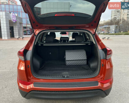 Хендай Туксон 2017 в Харькове на Automoto.ua Оранжевый Хендай Туксон, объемом двигателя 2 л и пробегом 128 тыс. км за 15900 $, фото 12 на Automoto.ua