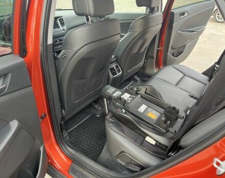 Хендай Туксон 2017 в Харькове на Automoto.ua Оранжевый Хендай Туксон, объемом двигателя 2 л и пробегом 129 тыс. км за 15800 $, фото 12 на Automoto.ua