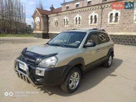 Хендай Туксон 2007 в Одессе на Automoto.ua Оранжевый Хендай Туксон, объемом двигателя 2 л и пробегом 225 тыс. км за 7499 $, фото 1 на Automoto.ua