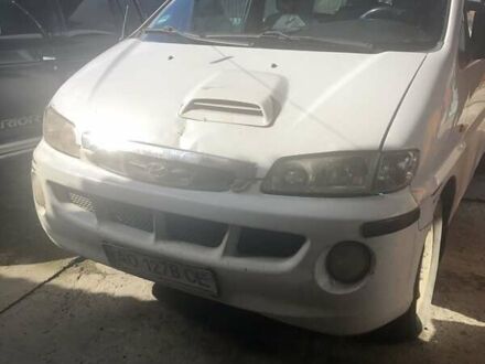 Хендай Юниверс 2003 в Тячеве на Automoto.ua Белый Хендай Юниверс, объемом двигателя 0 л и пробегом 200 тыс. км за 3800 $, фото 1 на Automoto.ua