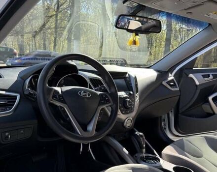 Белый Хендай Велостер, объемом двигателя 1.6 л и пробегом 172 тыс. км за 7300 $, фото 7 на Automoto.ua