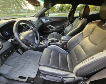 Белый Хендай Велостер, объемом двигателя 1.6 л и пробегом 71 тыс. км за 7000 $, фото 9 на Automoto.ua