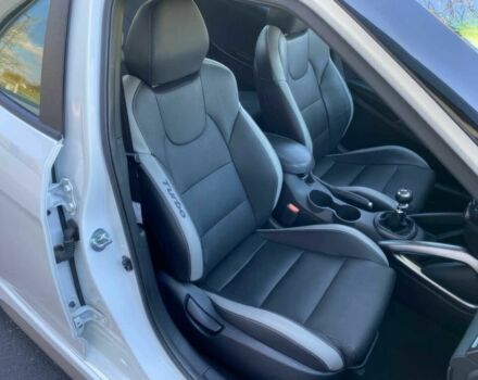 Белый Хендай Велостер, объемом двигателя 1.6 л и пробегом 61 тыс. км за 1650 $, фото 6 на Automoto.ua