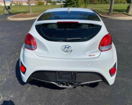 Белый Хендай Велостер, объемом двигателя 1.6 л и пробегом 61 тыс. км за 1650 $, фото 4 на Automoto.ua