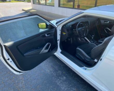 Белый Хендай Велостер, объемом двигателя 1.6 л и пробегом 61 тыс. км за 1650 $, фото 11 на Automoto.ua