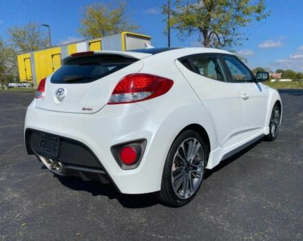 Белый Хендай Велостер, объемом двигателя 1.6 л и пробегом 61 тыс. км за 1650 $, фото 5 на Automoto.ua