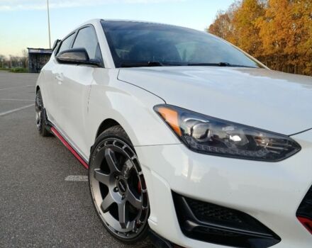 Белый Хендай Велостер, объемом двигателя 2 л и пробегом 125 тыс. км за 17500 $, фото 1 на Automoto.ua