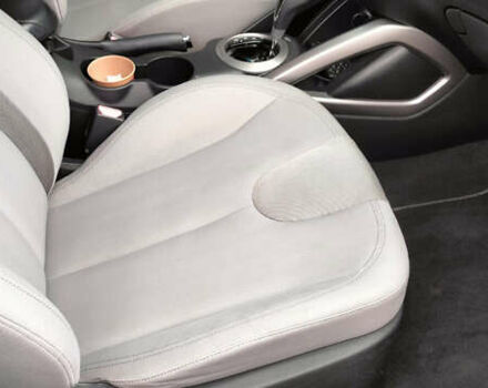 Чорний Хендай Велостер, об'ємом двигуна 1.6 л та пробігом 165 тис. км за 9500 $, фото 22 на Automoto.ua