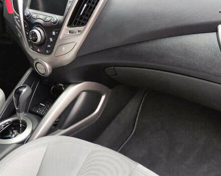 Чорний Хендай Велостер, об'ємом двигуна 1.6 л та пробігом 165 тис. км за 9500 $, фото 23 на Automoto.ua