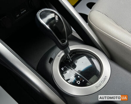 Черный Хендай Велостер, объемом двигателя 1.6 л и пробегом 185 тыс. км за 10700 $, фото 18 на Automoto.ua