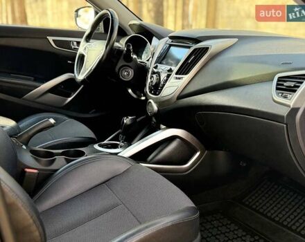 Чорний Хендай Велостер, об'ємом двигуна 1.59 л та пробігом 162 тис. км за 9499 $, фото 12 на Automoto.ua