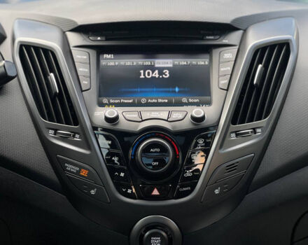 Чорний Хендай Велостер, об'ємом двигуна 1.6 л та пробігом 118 тис. км за 11000 $, фото 16 на Automoto.ua