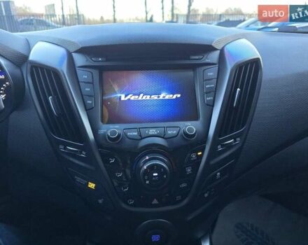 Черный Хендай Велостер, объемом двигателя 1.6 л и пробегом 180 тыс. км за 9950 $, фото 17 на Automoto.ua