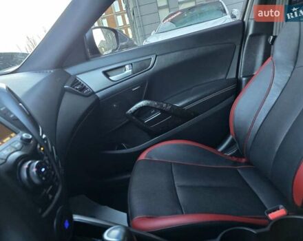 Черный Хендай Велостер, объемом двигателя 1.6 л и пробегом 180 тыс. км за 9950 $, фото 11 на Automoto.ua