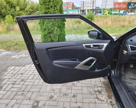 Черный Хендай Велостер, объемом двигателя 1.6 л и пробегом 201 тыс. км за 8600 $, фото 9 на Automoto.ua