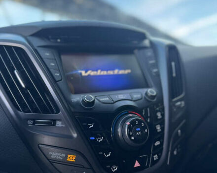 Черный Хендай Велостер, объемом двигателя 1.6 л и пробегом 179 тыс. км за 10100 $, фото 17 на Automoto.ua