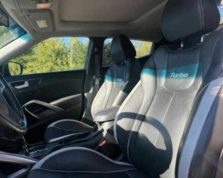 Черный Хендай Велостер, объемом двигателя 1.6 л и пробегом 112 тыс. км за 2500 $, фото 7 на Automoto.ua