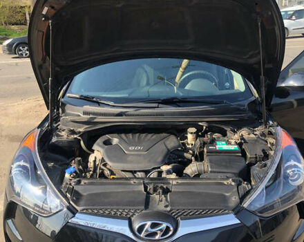 Черный Хендай Велостер, объемом двигателя 1.6 л и пробегом 130 тыс. км за 9300 $, фото 7 на Automoto.ua