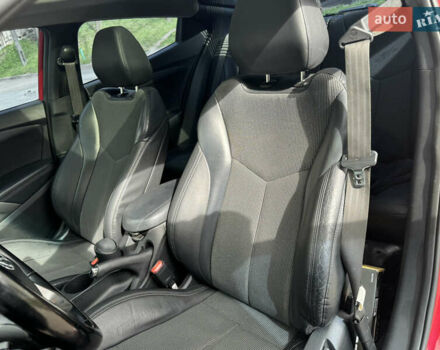 Красный Хендай Велостер, объемом двигателя 1.6 л и пробегом 149 тыс. км за 8500 $, фото 9 на Automoto.ua