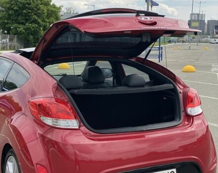 Красный Хендай Велостер, объемом двигателя 1.6 л и пробегом 1000 тыс. км за 10000 $, фото 1 на Automoto.ua